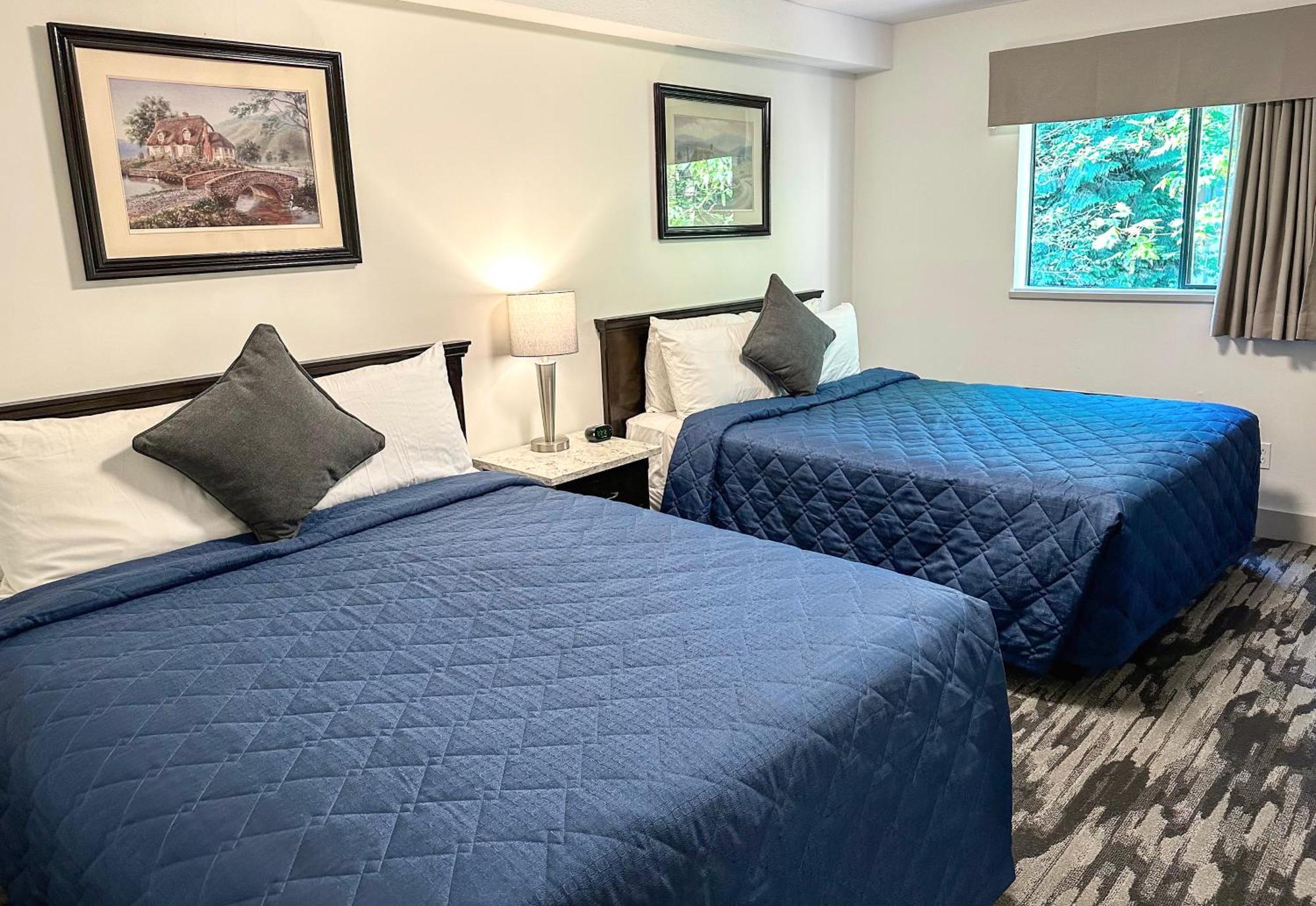 Canadian Inn Surrey Bagian luar foto